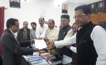 क्यों पहुंचा कांग्रेस का प्रतिनिधिमंडल राज्य निर्वाचन आयोग