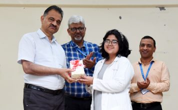Mansi Gururani bags first position in the extempore competition held at SRHU