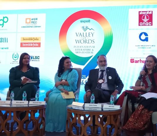 VoW Litfest ‘Poetry Cafe’ Sways Doonites