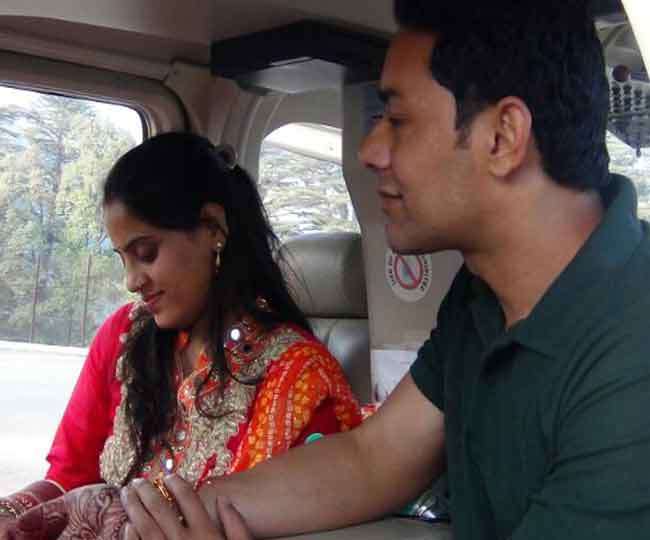 फेरों से पहले हेलीकॉप्टर से जाकर इम्तिहान दिया इस दुल्हन ने