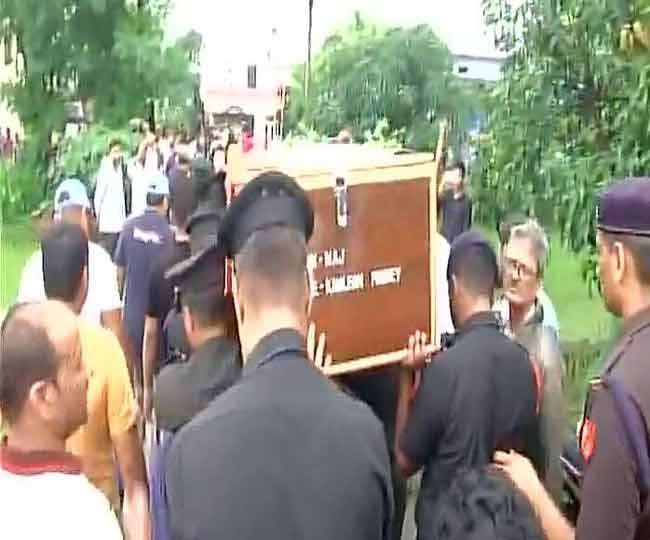 martyrs body reaches hometown