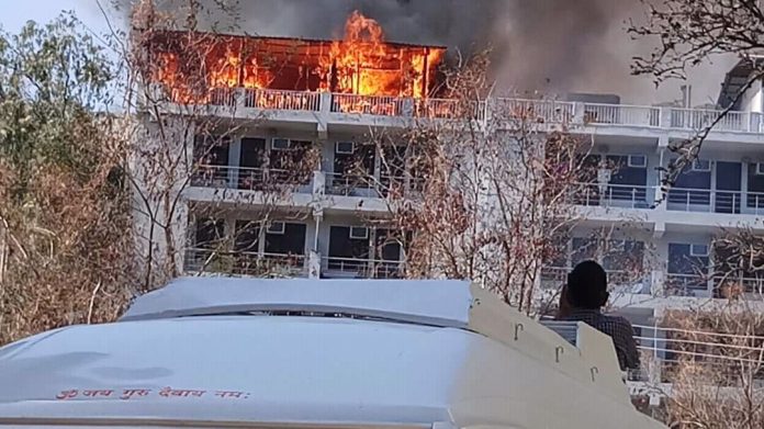 tapovan rishikesh hotel caught fire