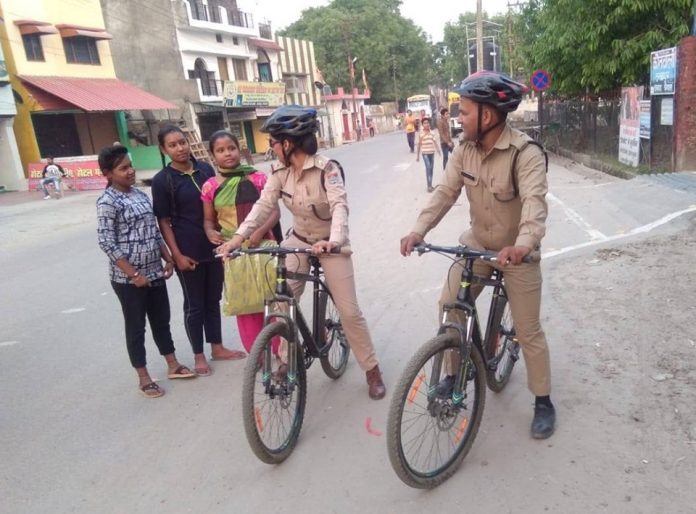 Uttarakhand Police,Cops,Cycle