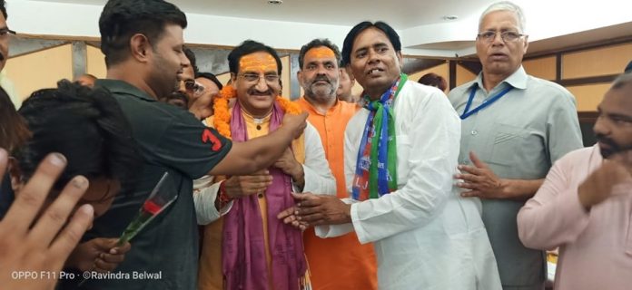 Nishank warm welcome in haridwar