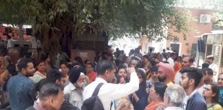 Police stopped people protesting against cm