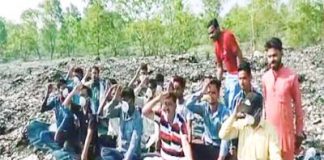 people do yoga on garbage dump
