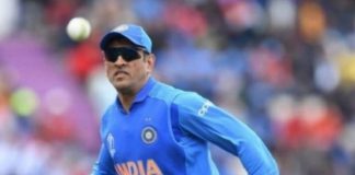 sports ministry in favour of ms dhoni